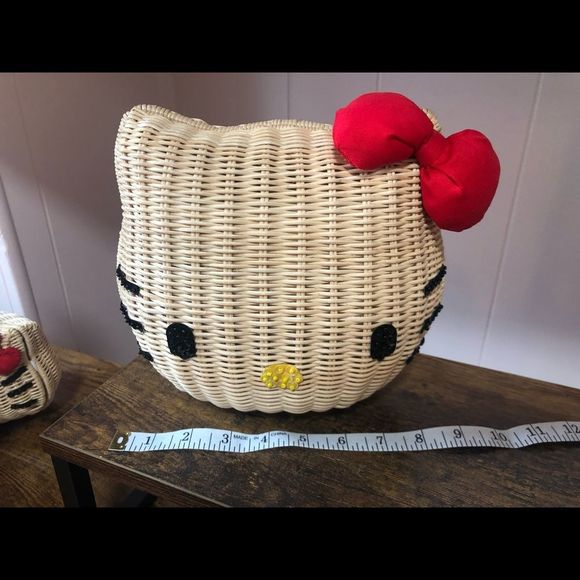 Hello Kitty Woven Shoulder Bag with Red Bow - Picture 8 of 9